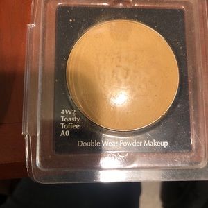 Estée Lauder Double Wear Powder Foundation- Toasty Toffee